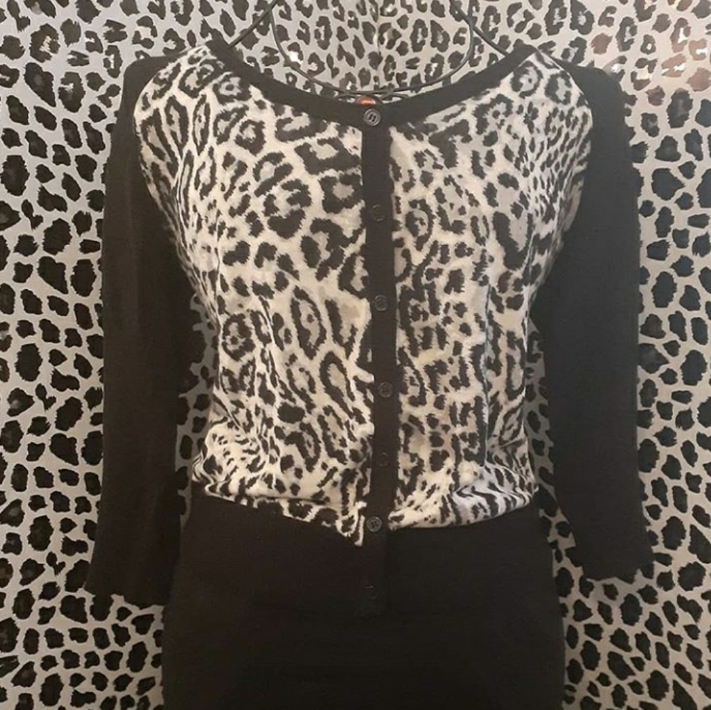 Grey & White leopard print cardigan